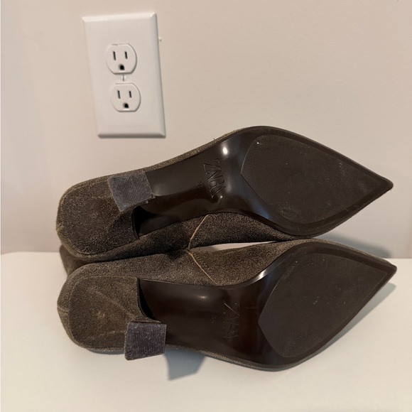 Zara Women's Brown Suede Pointed-Toe Ankle Boots - Picture 5 of 7